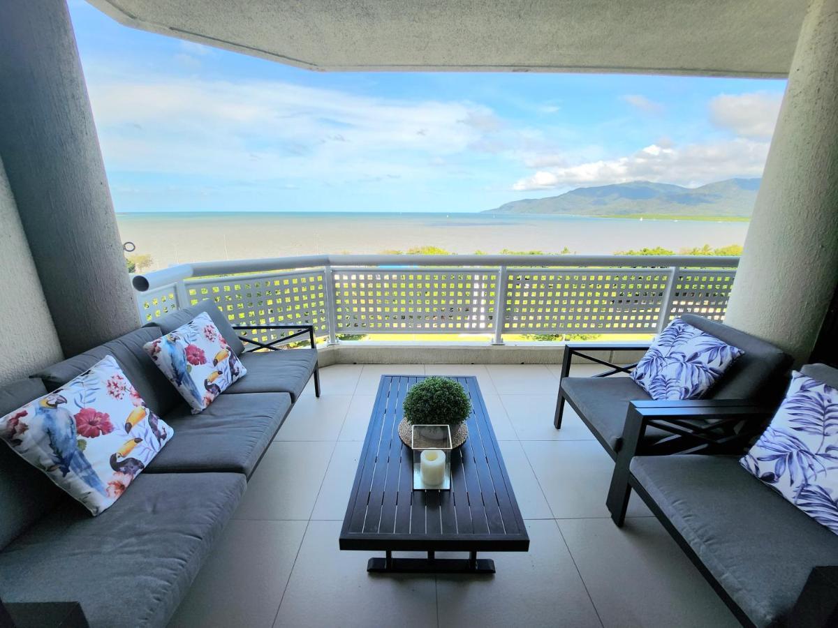 Cairns Luxury Seaview Apartment Eksteriør billede